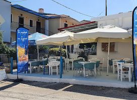 ouzo SARANTIS