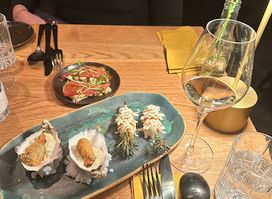 LUN restaurant & winebar