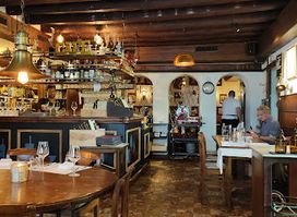 Vieux-Lausanne Restaurant & Giraf Bar