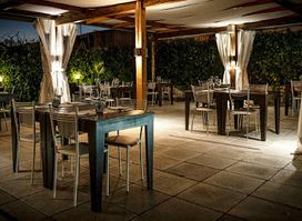 Lira Restaurant