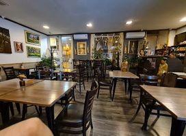 Kao Niaw Ping Kai Restaurant