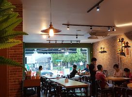 Leaf Corner Sembawang Vegetarian 慈素餐馆