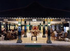 Bale Raos - The Sultan's Dishes