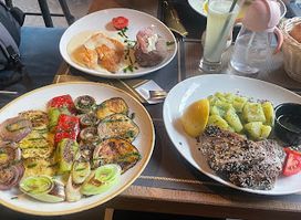 Vavilon Caffe & Restaurant
