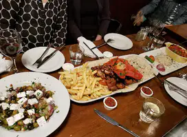 Gustum Bar & Restaurant