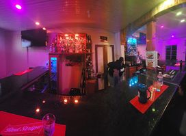 Ole House Seafood Restaurant, Sports Bar and Grill