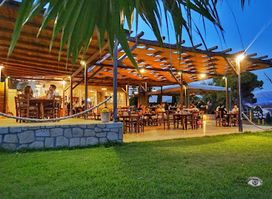 Vardiani Island Restaurant + Bar