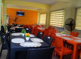 Ray-yan Restaurant and Lounge