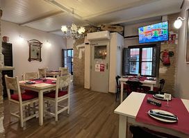Vino y Rosas Home Food