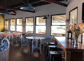 Pub restaurante Moorea Parador