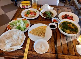 Papa Restaurant