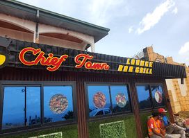 Chief town lounge
