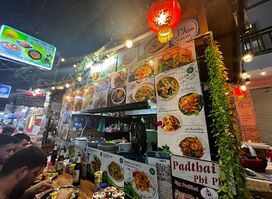 Pad Thai Ja Aed Plaza PhiPhi
