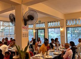 Hangout Grill, Bar & Restaurant