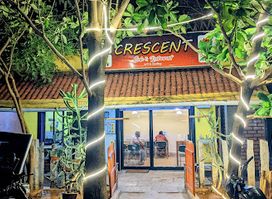Crescent Cafe & Restaurant A/c & Rooftop