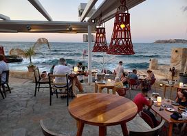 Prima Plora Οrganic Restaurant & Wine Bar