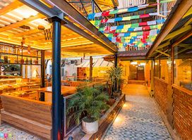 Carpe Diem Lounge & Bakery