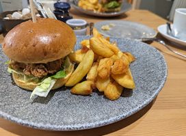 Tides Kitchen & Wine Bar