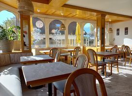 VEYEZ ASIAN FOOD
