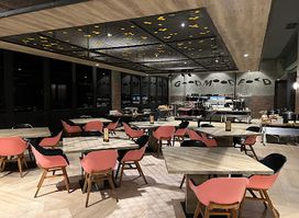 Meet n' Eat Resto & Spacebar Semarang