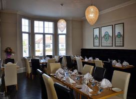 Henrys Bay House Restaurant
