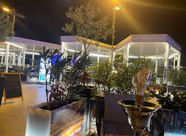 Q by Merkanti Restaurant & Lounge