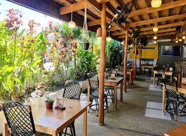 GUNI GUNI BISTRO