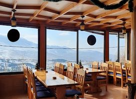 Paradise Cedars | Restaurant & Chalets