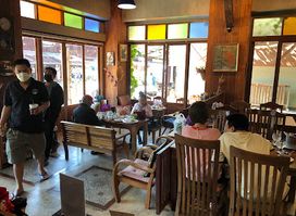 Ban Nin Tra Mae Hong Son