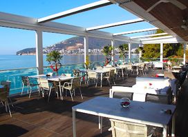Dukley Seafront Restaurant