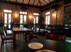 50th Street Restaurant & Bar