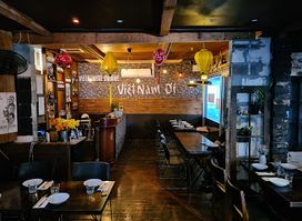 Viet Nam Ơi (Vietnamese Restaurant Surfers Paradise)