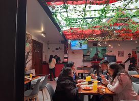 Casa Cerezo Restaurante Lounge