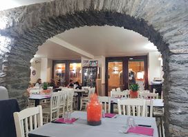 Moderno • Pizzeria Restaurant