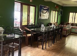Namgel Resort & Organic Restaurant, Dhunceh