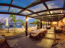 Eden Beach Restaurant Lounge-Bar