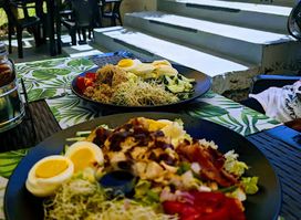 Blends & MORE Smoothie Bar and Restaurant