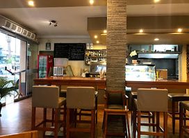 Entre Masas Cafe Restaurant