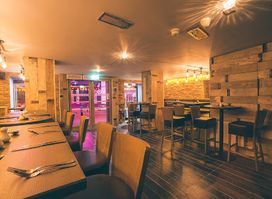 HEERY'S Bar & Restaurant