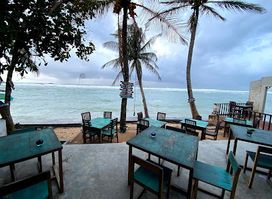 Mamas Beach Restaurant