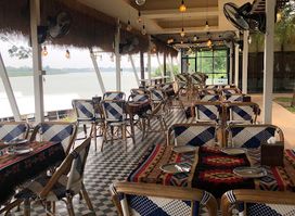 Chomjan Bar & Restaurant