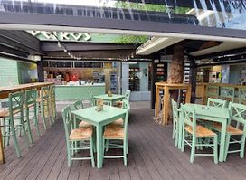 Petros Gyros & Grill