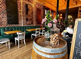 Coffee & Whisky House