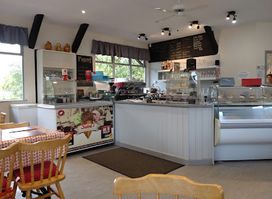 The Red Door Deli & Diner