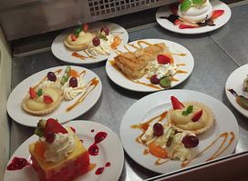Manor Bar & Restaurant