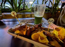 Jack & Jhonas Bar Food