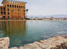 Lagoon Restaurant & Bar