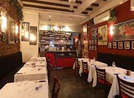 Les Bouchons @ Ann Siang