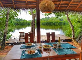 Mangrovia Lagoon Restaurant