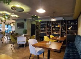 Crown Cafe & Restaurant